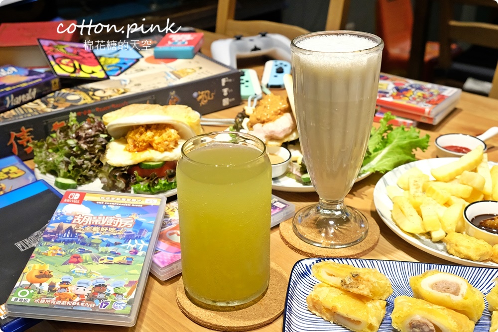 台中隱藏版電玩桌遊餐廳賣特製掛包！來電食獸用餐PS5、SWITCH多款人氣遊戲任你玩！