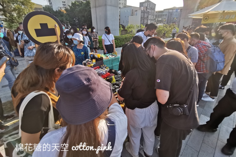 台中舊物市集這次很特別～就在舊鐵道上！只有兩週～把握時間喔！