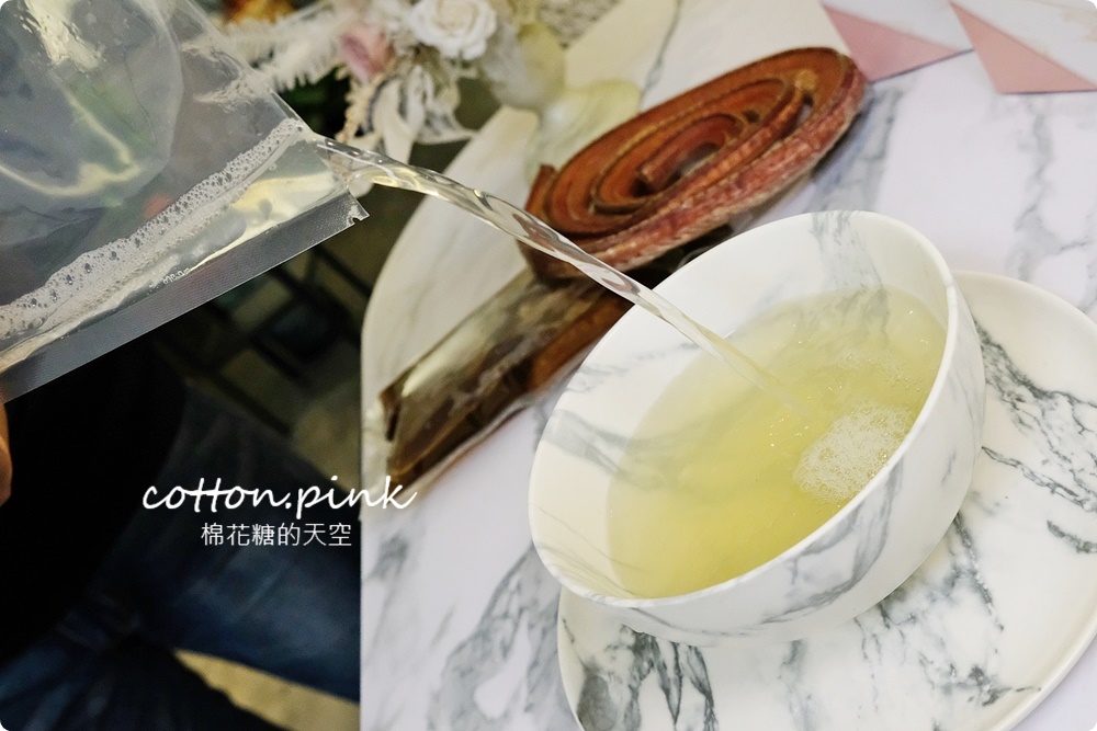 台中60年老店~海線開新店！龍井蛇湯、蛇粉～意外好味道，你敢來試試嗎？