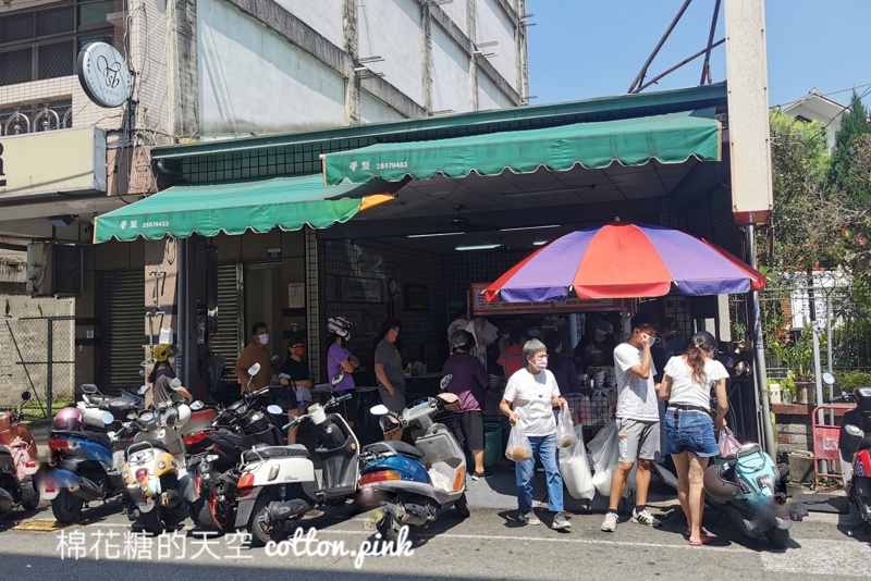 台中東勢老店-阿婆炒麵鹹香入味超唰嘴！在地人推薦辣醬這樣加～