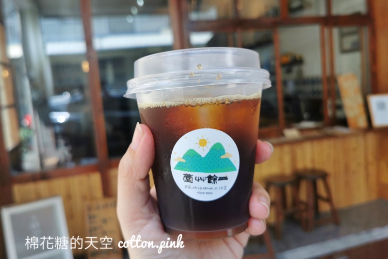 台中東勢隱藏版咖啡廳|一週只開放兩天～二餘草堂肉桂捲禮盒超夯的！