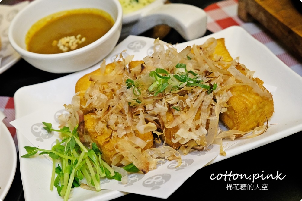 台中最好吃的咖哩飯！16年的人氣老牌咖哩飯最新菜單選擇超多！MR.38不只有咖哩飯～冬季限定麻油雞鍋超好料！