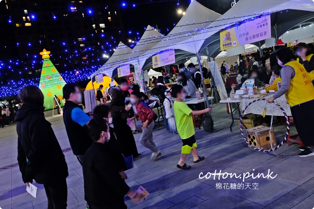 加碼延長！台中聖誕樹這顆最Ｑ！史上最大誠實君來做伴～元旦就來一個暖暖擁抱