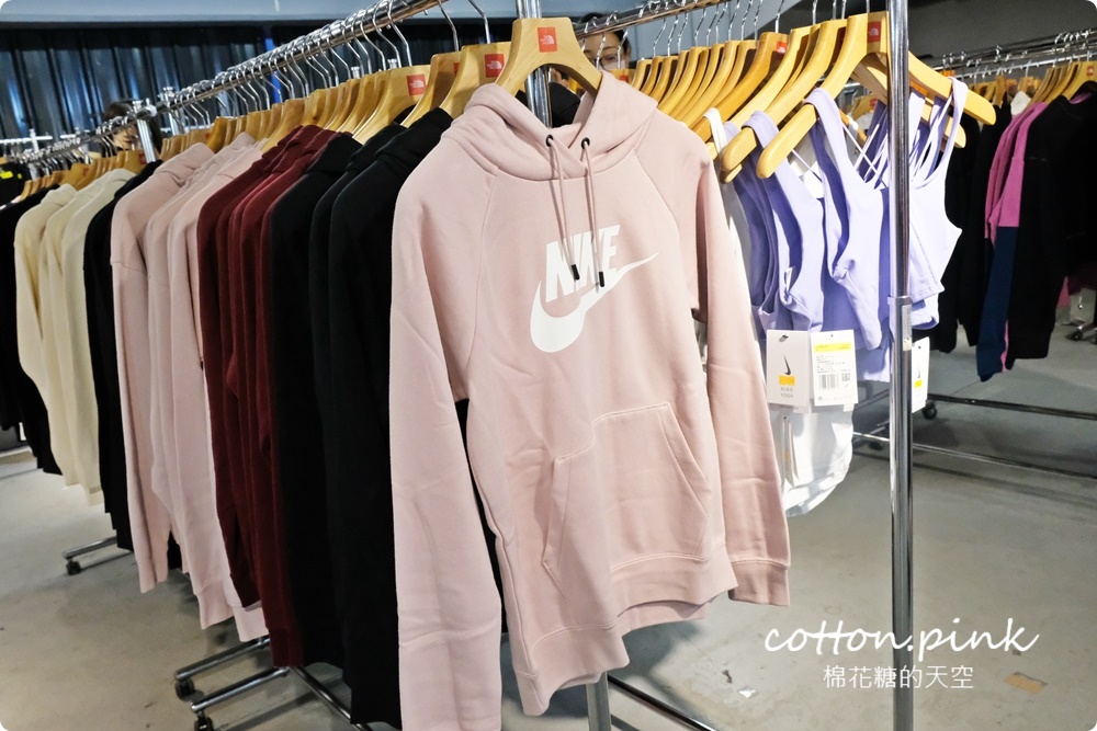 年底最強檔！日曜天地NIKE年終出清，萬雙鞋款、品牌服飾990元起，加碼滿千再折百，跨年前衝一波！