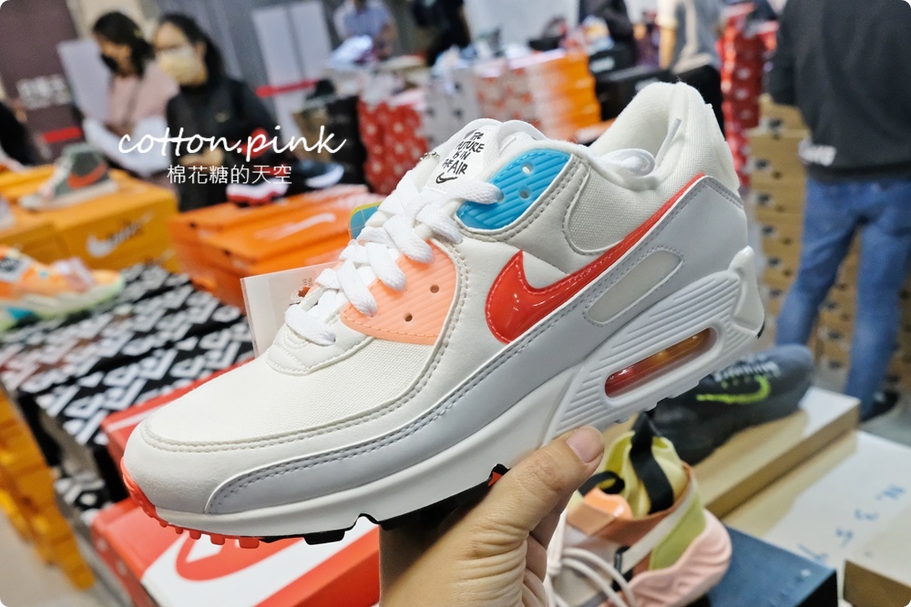 年底最強檔！日曜天地NIKE年終出清，萬雙鞋款、品牌服飾990元起，加碼滿千再折百，跨年前衝一波！