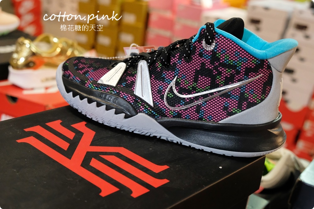 年底最強檔！日曜天地NIKE年終出清，萬雙鞋款、品牌服飾990元起，加碼滿千再折百，跨年前衝一波！