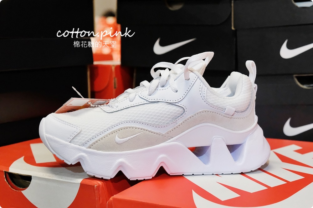 年底最強檔！日曜天地NIKE年終出清，萬雙鞋款、品牌服飾990元起，加碼滿千再折百，跨年前衝一波！