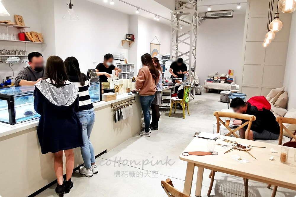 台中隱藏版甜點店～二月森藏在小路不好找，彌月蛋糕獨家口味超特別