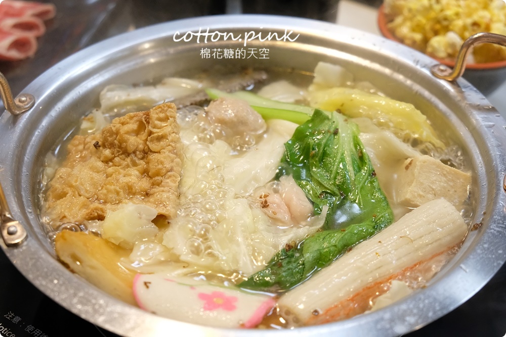 台中火鍋推薦！漢口路桂花樓平價鍋物129起～冰淇淋飲料吧吃到飽，一開門就滿滿桂花香～