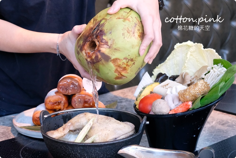 一中排隊美食聚集地!愛廣場最新粉嫩嫩打卡點正式開放~首創智能互動舞台超有梗 一中排隊美食聚集地!愛廣場最新粉嫩嫩打卡點正式開放~首創智能互動舞台超有梗