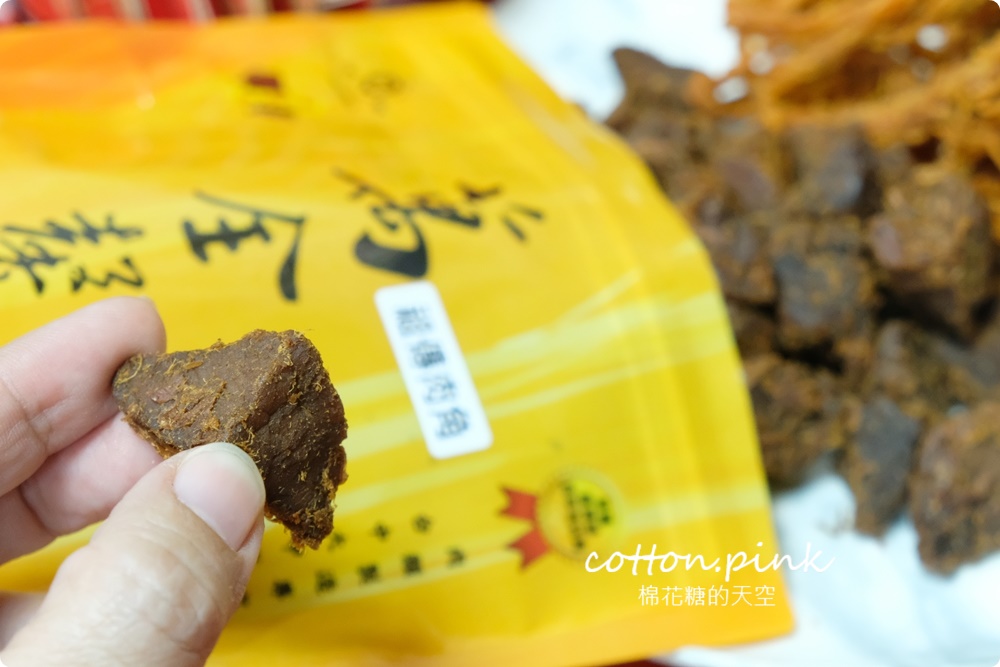 台中大甲伴手禮推薦|傳承三代、超過六十年歷史萬全馨肉乾年節禮盒直接送你一隻豬