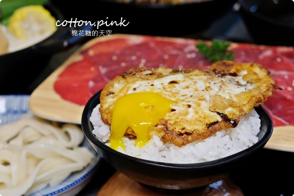 台中火鍋推薦|少見冷藏肉片口感不一般，銄鍋火鍋九種湯底天天吃都不膩！