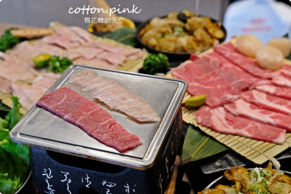 台中吃火鍋、吃燒肉一次搞定，自助吧吃到飽再加20盎司大肉盤壽喜燒太澎湃！過年和牛套餐還有滿滿扇貝加松露