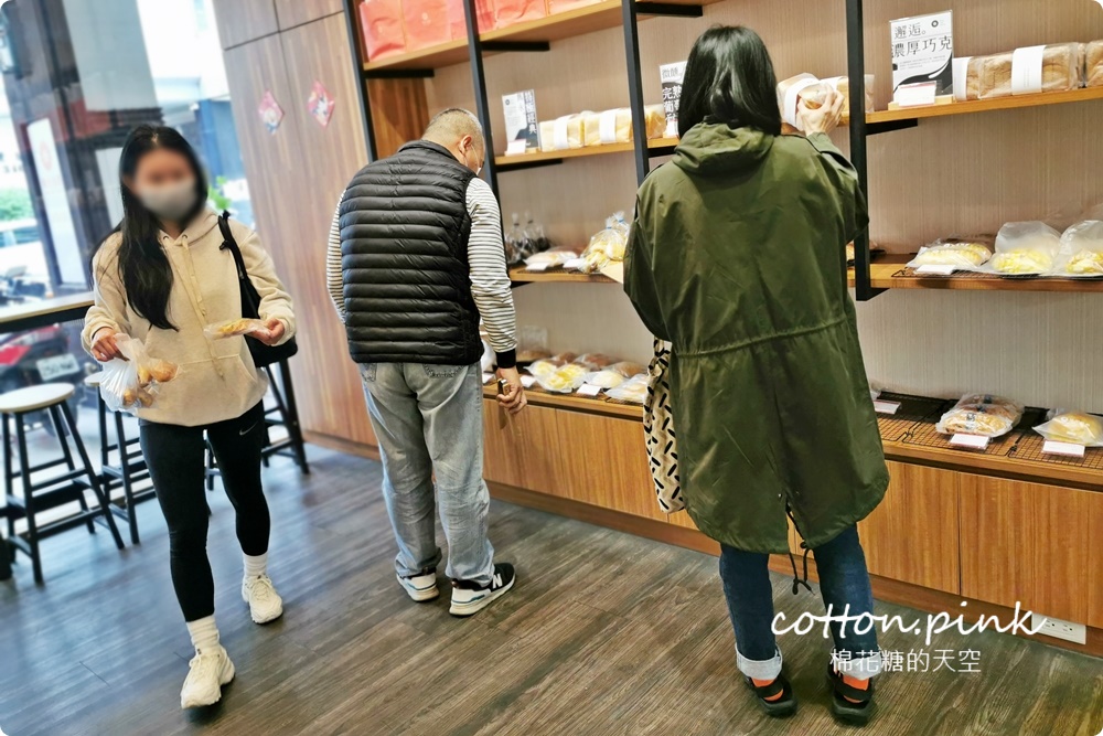 台中生吐司暘光田麥建議一定要預定，最新波士頓派厚厚奶油香而不膩