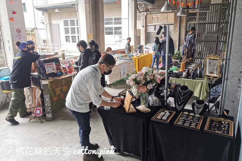 台中文創市集|富興工廠-火車站旁隱藏版文青聚落，餐廳、手作通通有