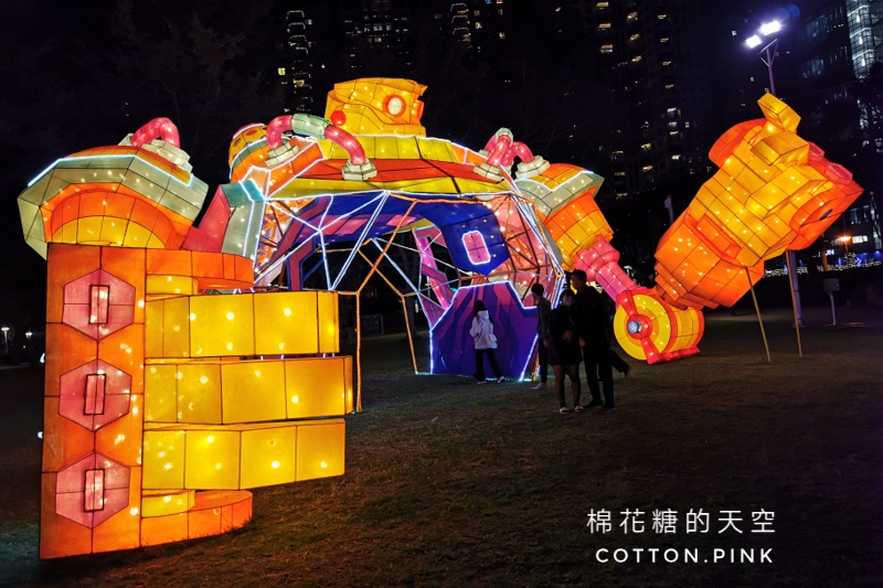 台中燈會點燈啦！虎爺主燈效果搶先看～
