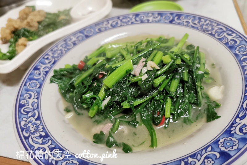 台中宵夜火鍋|小漁兒燒酒雞超過十種口味任你選～推薦必點這一味