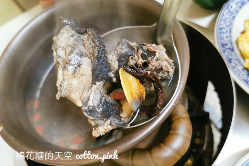 台中宵夜火鍋|小漁兒燒酒雞超過十種口味任你選～推薦必點這一味