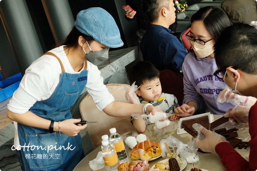 國聚生活家大家的好鄰居!實現精彩生活的好夥伴-親子薑餅屋活動全記錄 國聚生活家大家的好鄰居!實現精彩生活的好夥伴-親子薑餅屋活動全記錄