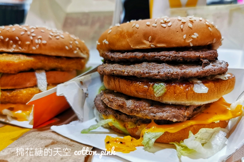 麥當勞最新無敵大麥克！四層牛肉超豪華～ 香雞大麥克同步上市！
