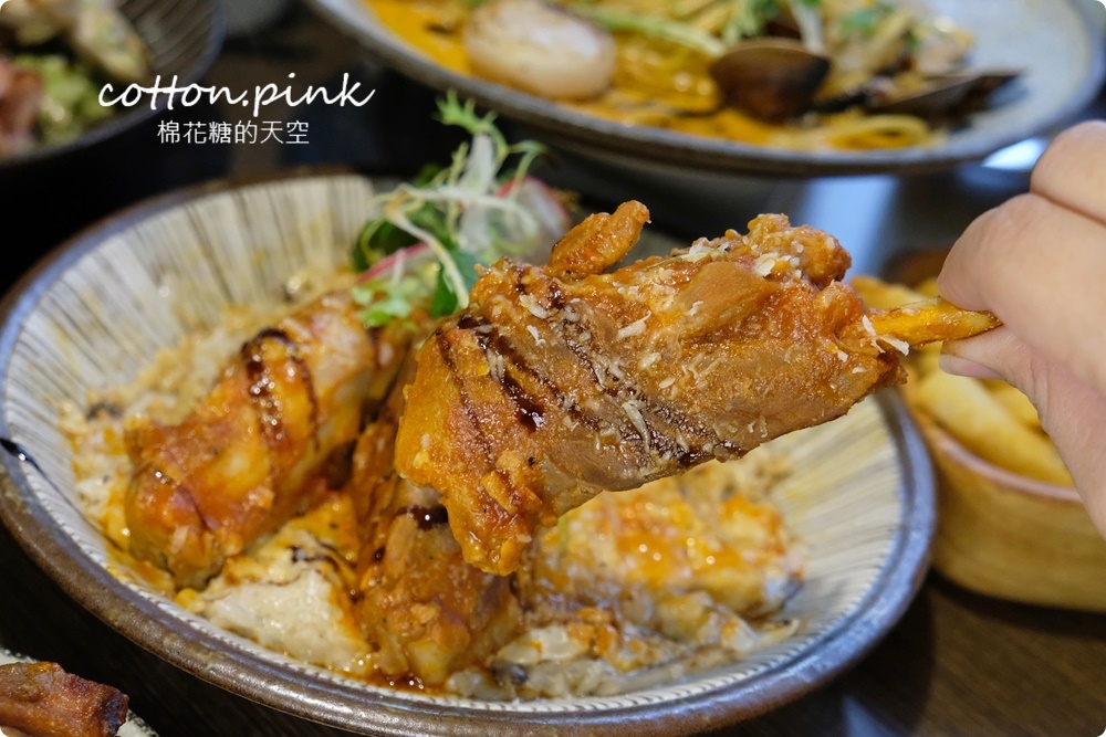 台中義大利麵推薦|高沐Pasta&Steak廢墟風格超特別，少見毒癮醬微辣必點