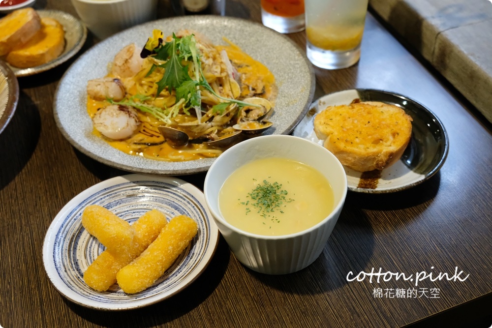 台中義大利麵推薦|高沐Pasta&Steak廢墟風格超特別，少見毒癮醬微辣必點