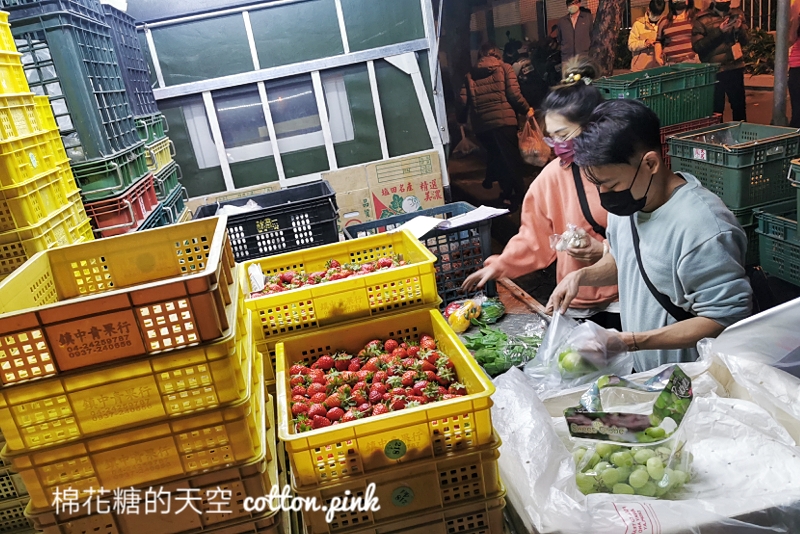上班媽媽福音！蔬果小貨車團購直送，下班取貨不用跑市場～