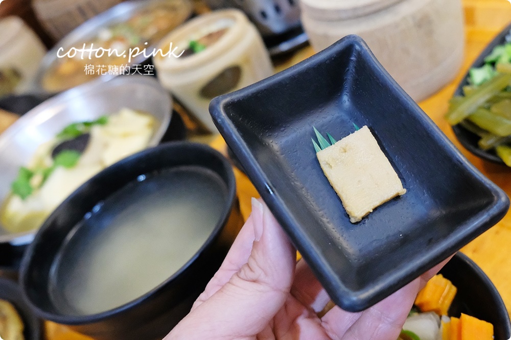 台中大坑必吃老店！竹之鄉必點竹筒飯吃完還能帶回家～耎骨肉吃了會上癮