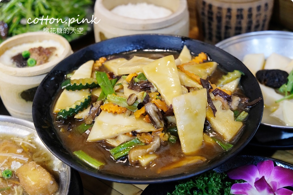 台中大坑必吃老店！竹之鄉必點竹筒飯吃完還能帶回家～耎骨肉吃了會上癮