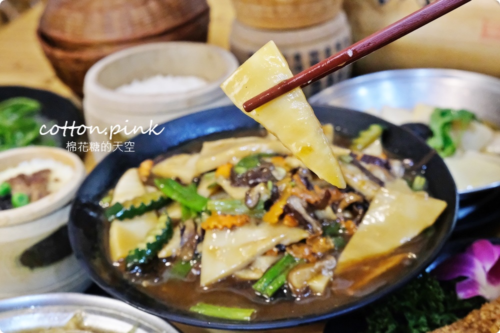 台中大坑必吃老店！竹之鄉必點竹筒飯吃完還能帶回家～耎骨肉吃了會上癮