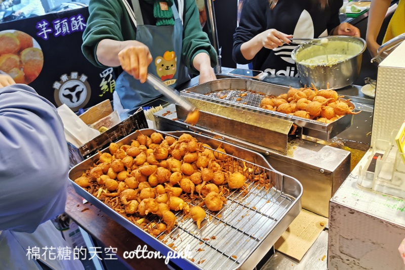 台中豐原廟東夜市菱角酥還有這一家！周記菱角酥還有芋頭酥、起司酥～