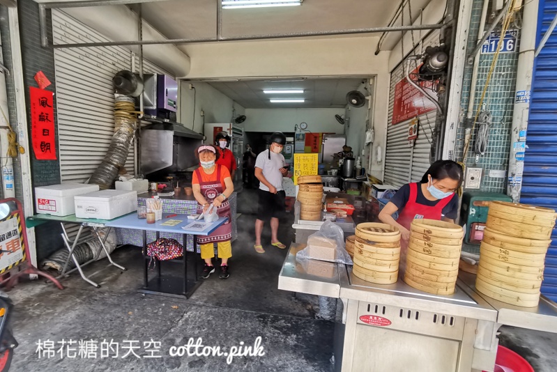 台中水煎包|品香豆漿水煎包超薄皮內餡超多～早餐小籠包也是必吃！