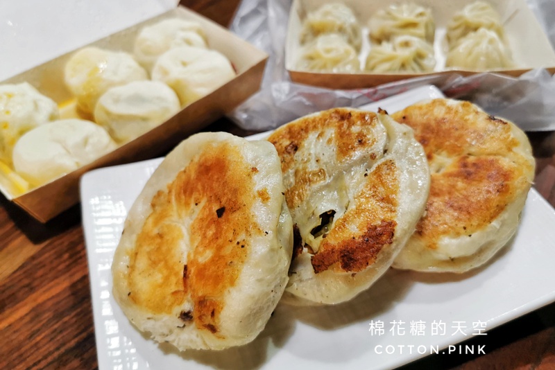 台中水煎包|品香豆漿水煎包超薄皮內餡超多～早餐小籠包也是必吃！