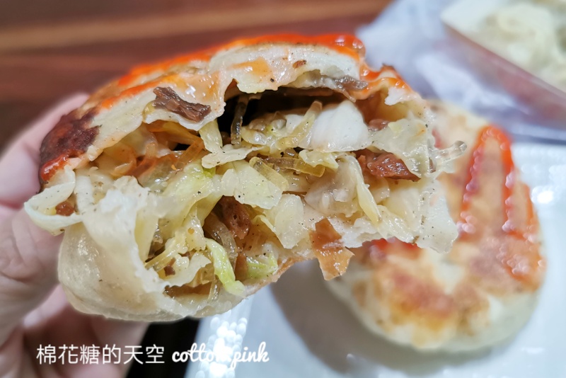 台中水煎包|品香豆漿水煎包超薄皮內餡超多～早餐小籠包也是必吃！