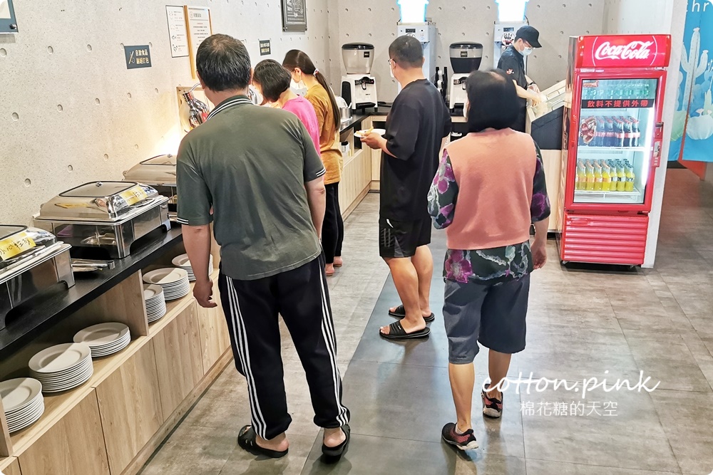 台中牛排吃到飽最新據點！大里吹牛牛排279元起～主餐外加自助吧炸物、熱炒、霜淇淋吃通海！