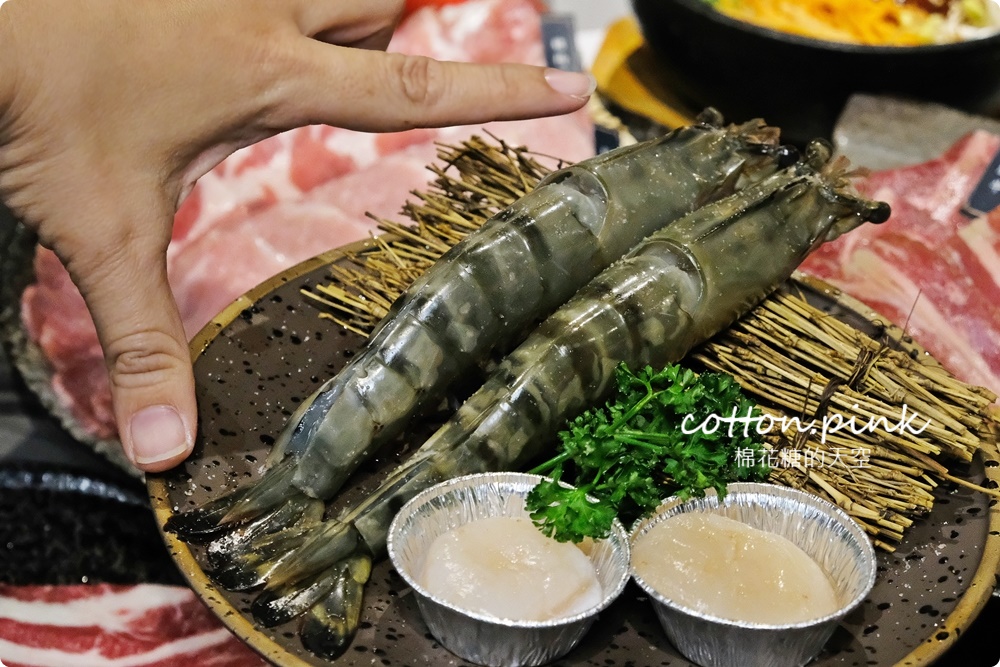 台中燒肉這家外觀低調～想肉燒肉肉片厚度卻很高調，最新韓風套餐吃起來