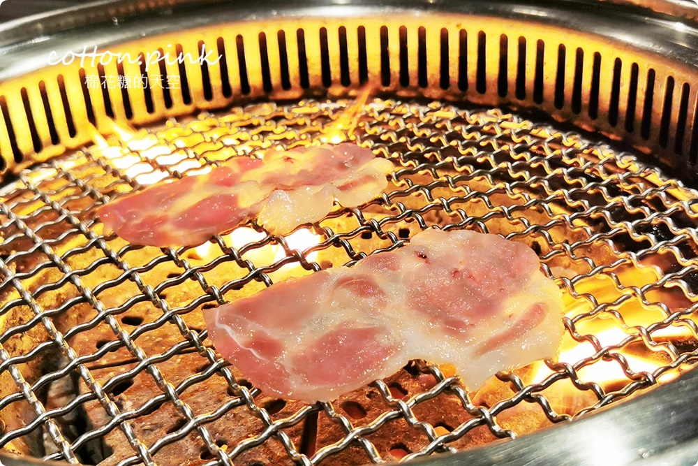 台中燒肉這家外觀低調～想肉燒肉肉片厚度卻很高調，最新韓風套餐吃起來