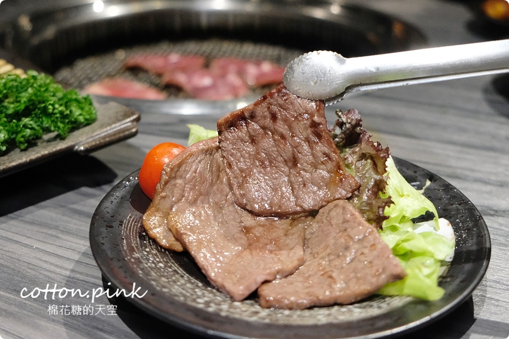 台中燒肉這家外觀低調～想肉燒肉肉片厚度卻很高調，最新韓風套餐吃起來