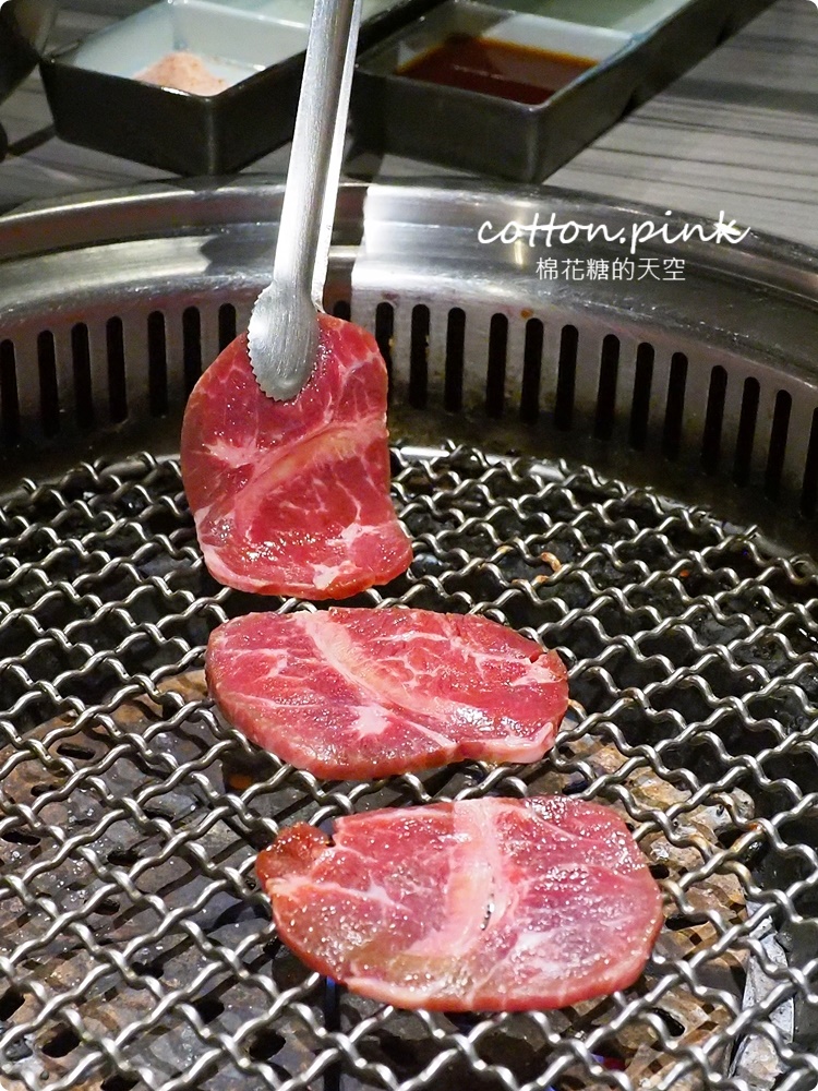 台中燒肉這家外觀低調～想肉燒肉肉片厚度卻很高調，最新韓風套餐吃起來