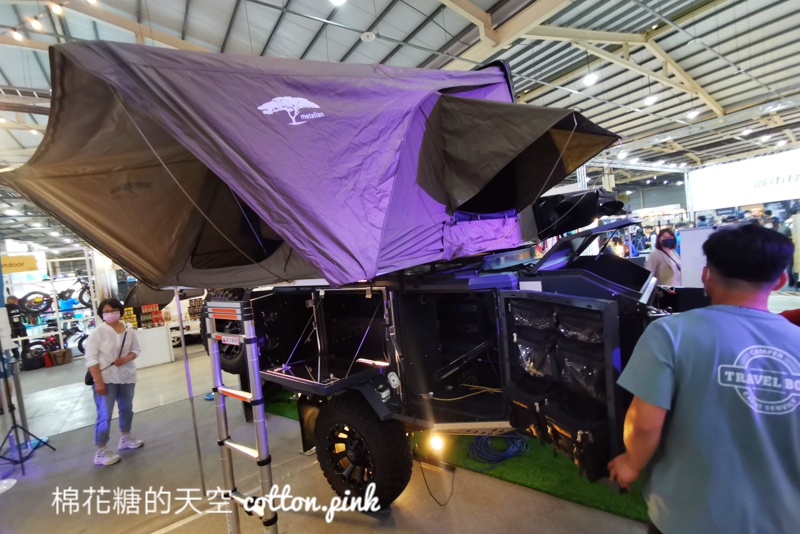 戶外用品展台中場只到週一！露營、車宿用品超搶手～爆人潮啦