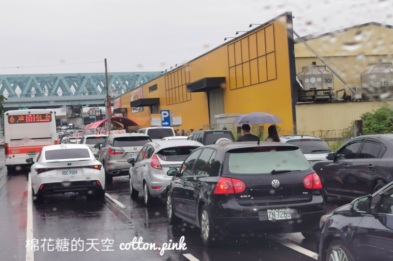 戶外用品展台中場只到週一！露營、車宿用品超搶手～爆人潮啦