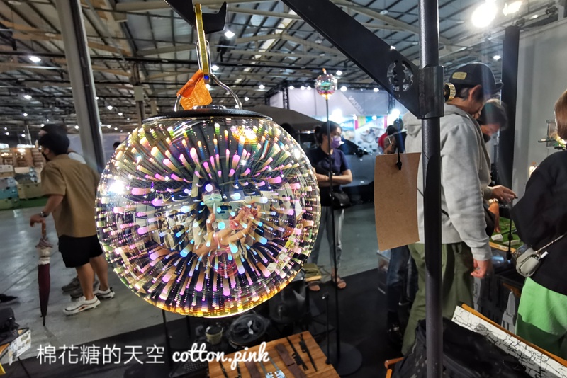 戶外用品展台中場只到週一！露營、車宿用品超搶手～爆人潮啦