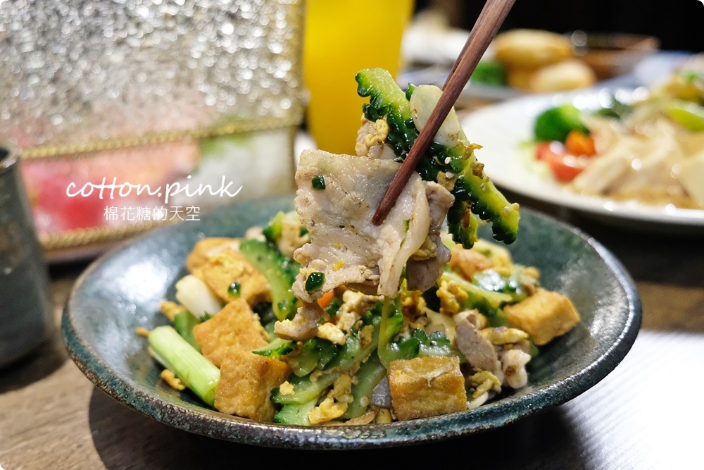 台中日式串燒宵夜推薦|將軍府勤美店超吸睛，大到靠北生蠔必點！