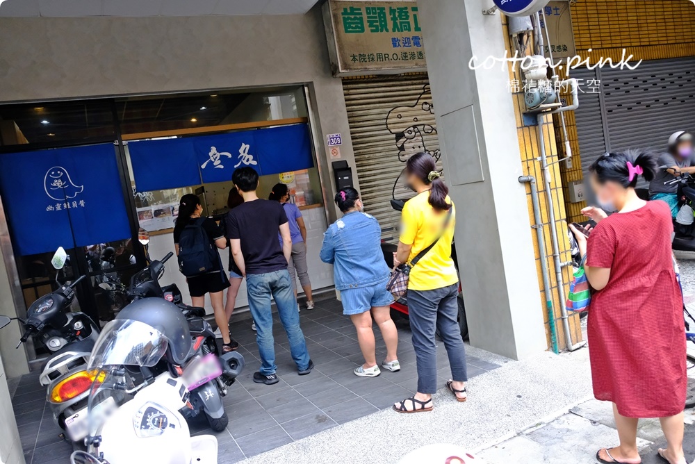 台中無名飲料-天天排隊買阿嬤怕你餓！最新吃土醬加炒麵也推推