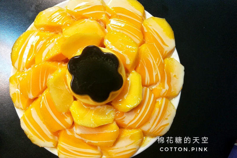 台中芒果冰這家必吃！東海何媽媽冰店超大碗～芒果堆成山