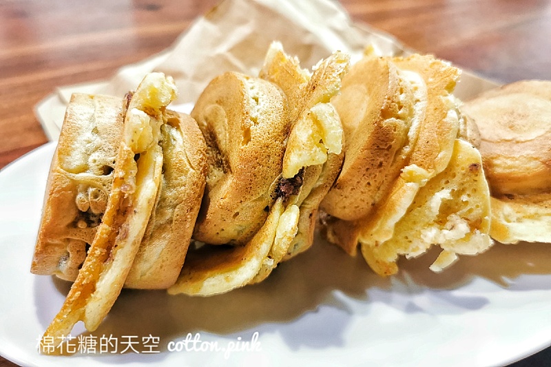 台中民生北路紅豆餅這家店面低調～餡料卻高調爆餡！建議預定比較不用等