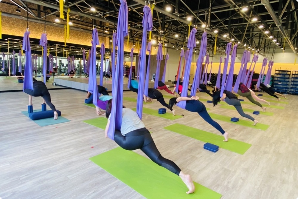 台中最新健身房~優漾健身南屯店特設女性專屬健身空間、空中瑜珈TRX免加價 台中最新健身房~優漾健身南屯店特設女性專屬健身空間、空中瑜珈TRX免加價