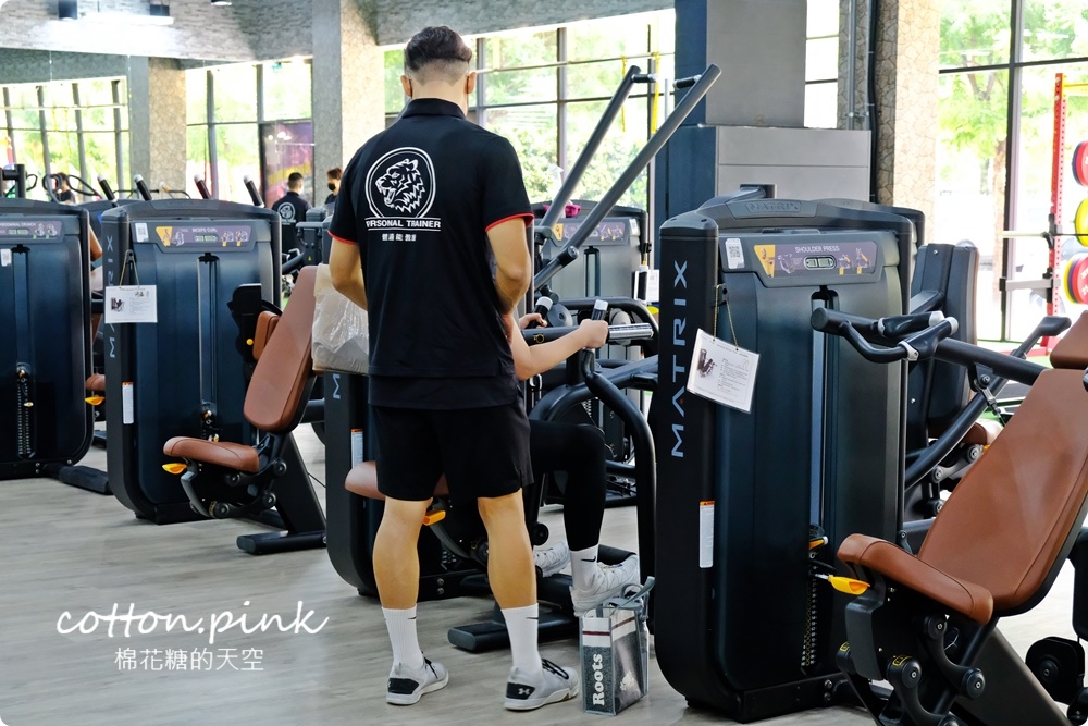 台中最新健身房~優漾健身南屯店特設女性專屬健身空間、空中瑜珈TRX免加價 台中最新健身房~優漾健身南屯店特設女性專屬健身空間、空中瑜珈TRX免加價