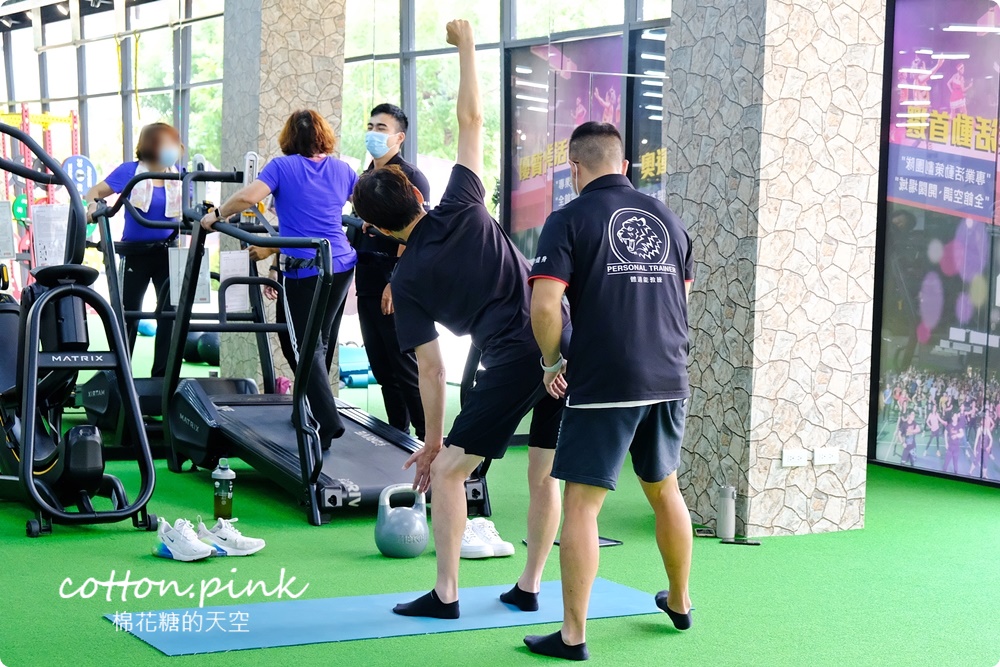 台中最新健身房～優漾健身南屯店特設女性專屬健身空間、空中瑜珈TRX免加價