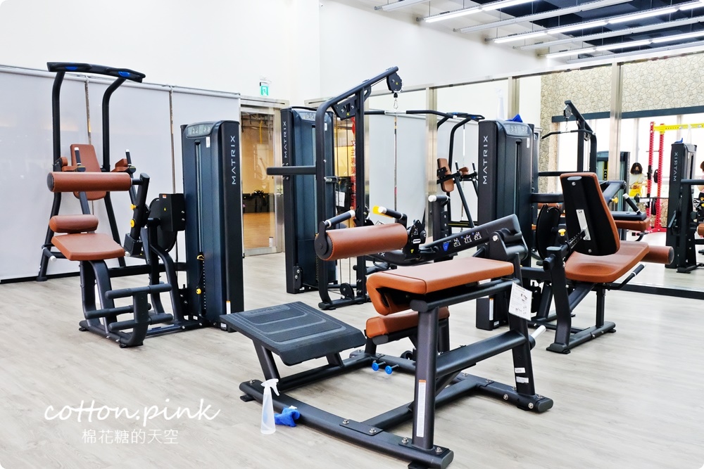 台中最新健身房~優漾健身南屯店特設女性專屬健身空間、空中瑜珈TRX免加價 台中最新健身房~優漾健身南屯店特設女性專屬健身空間、空中瑜珈TRX免加價